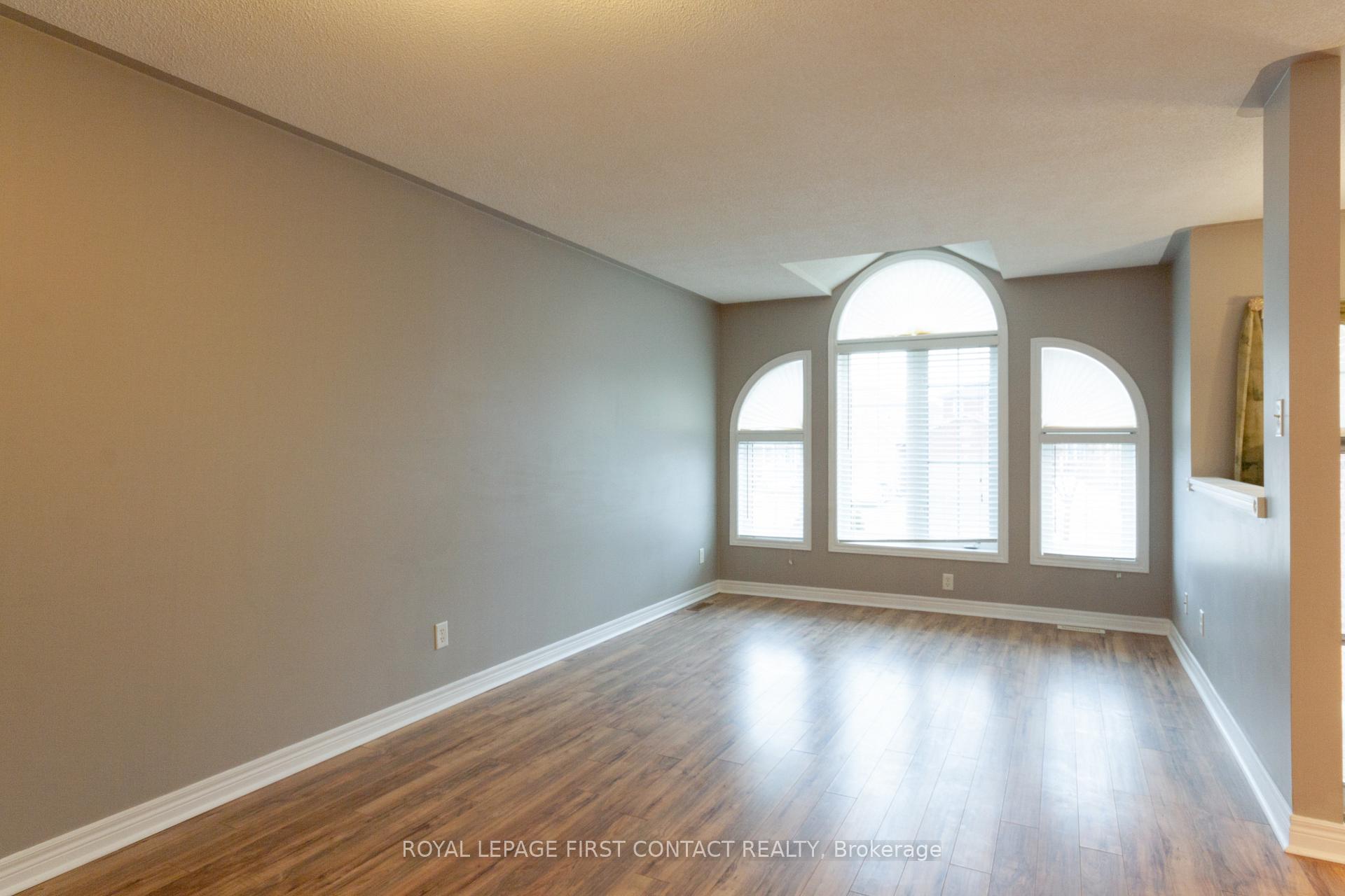 Photo 4 of Unit Upper, 238 Wessenger Drive, Barrie, Holly — HOMEH