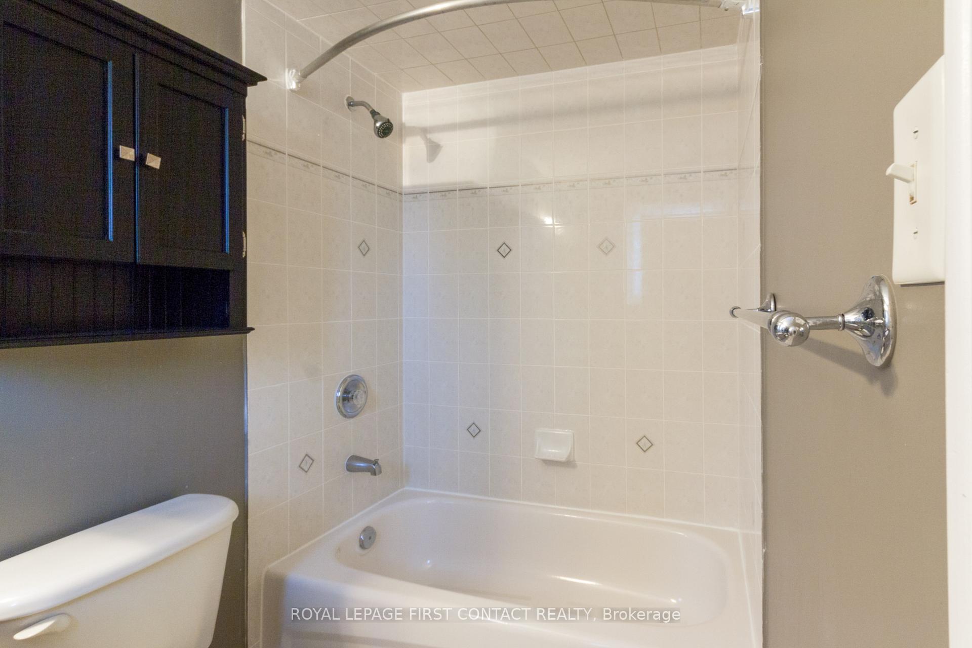Photo 10 of Unit Upper, 238 Wessenger Drive, Barrie, Holly — HOMEH