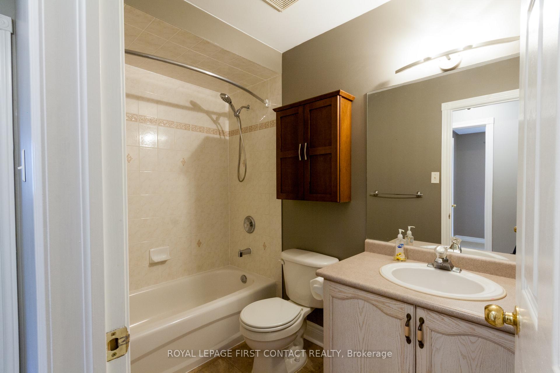 Photo 16 of Unit Upper, 238 Wessenger Drive, Barrie, Holly — HOMEH