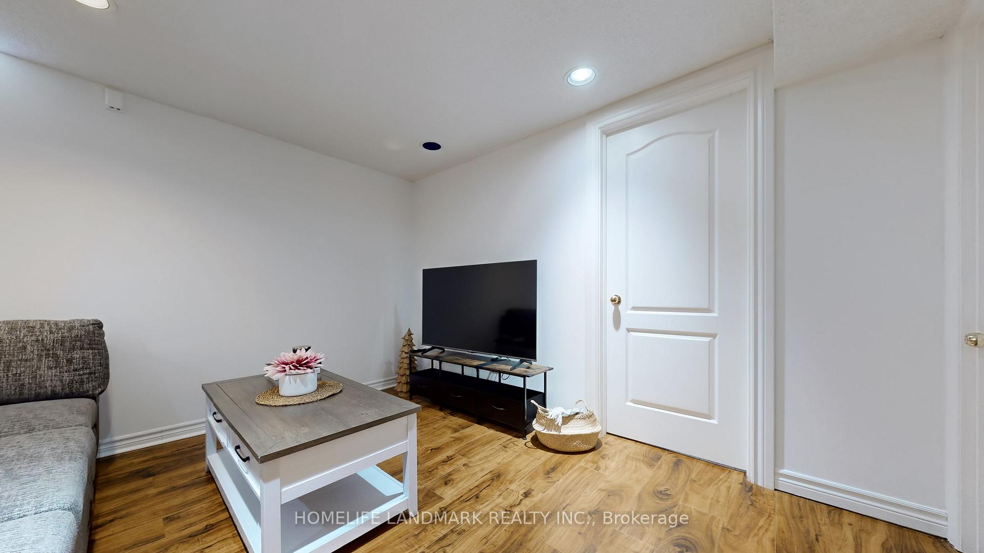 Photo 4 of Unit BASEMENT, 37 Justus Drive, Richmond Hill, Devonsleigh — HOMEH