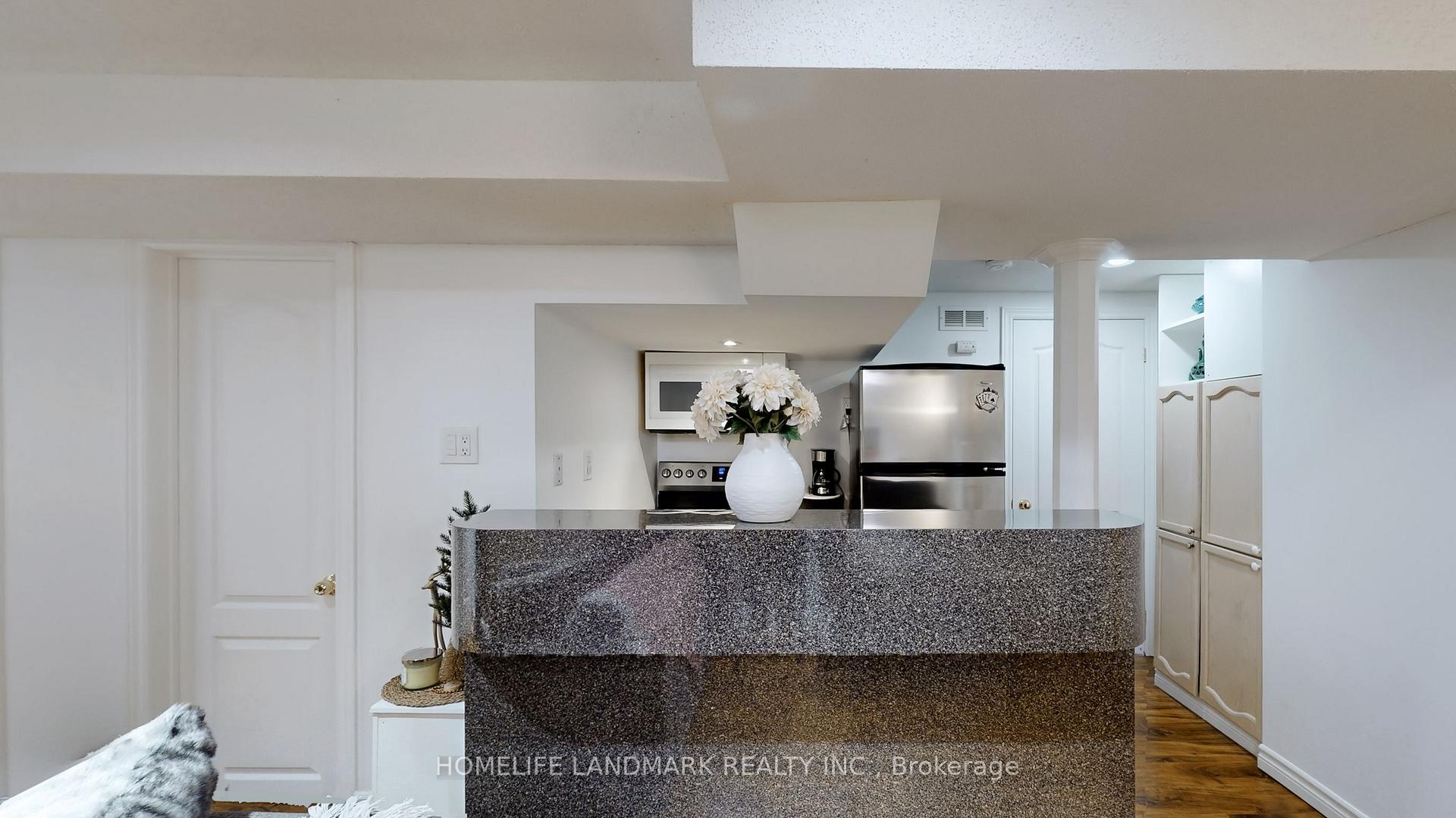 Photo 8 of Unit BASEMENT, 37 Justus Drive, Richmond Hill, Devonsleigh — HOMEH