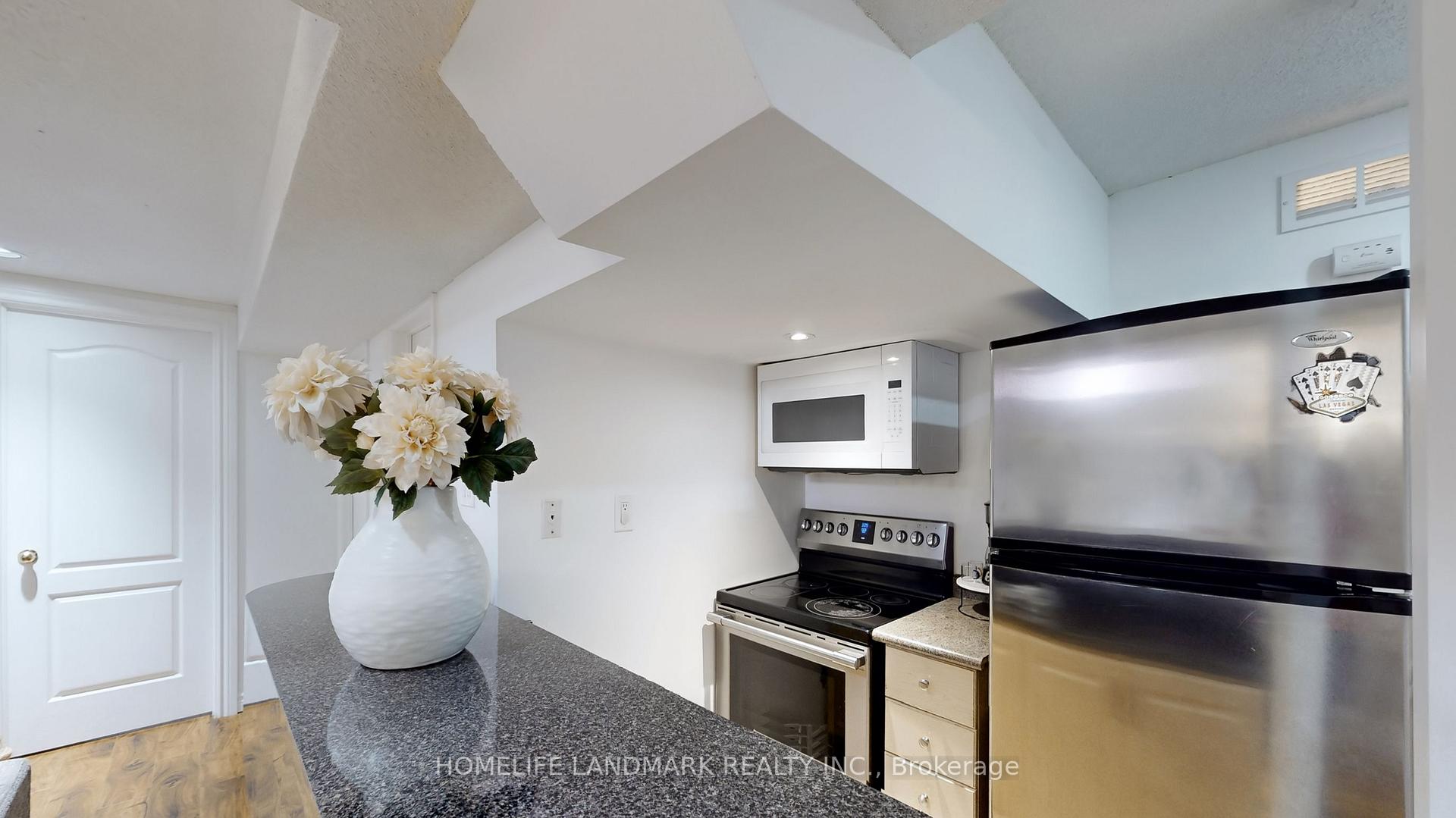 Photo 12 of Unit BASEMENT, 37 Justus Drive, Richmond Hill, Devonsleigh — HOMEH