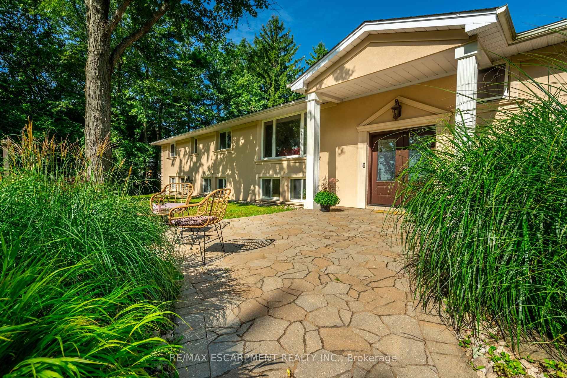 Photo 3 of 2159 Britannia Road, Burlington, Rural Burlington — HOMEH