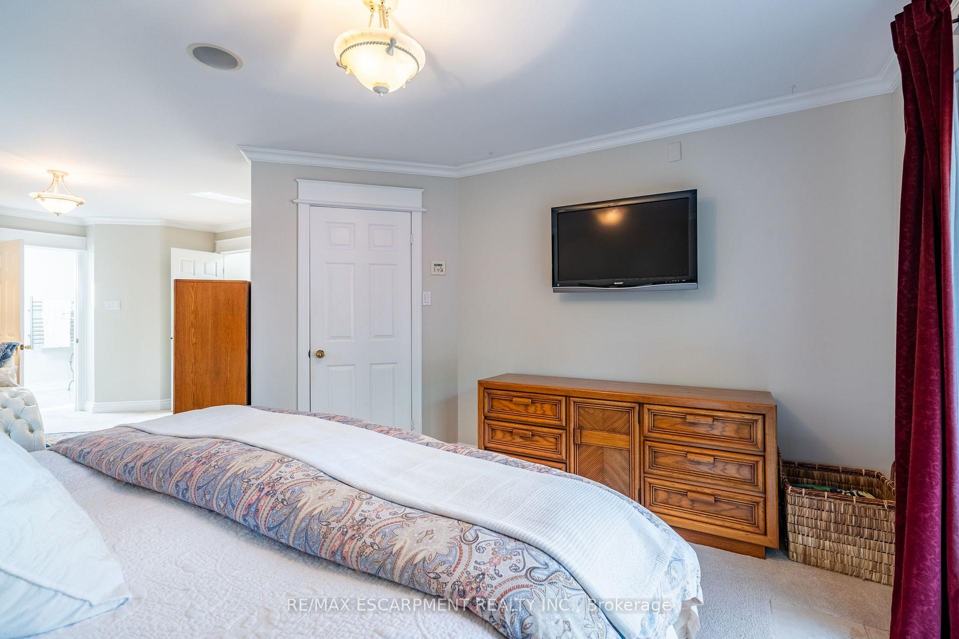 Photo 20 of 2159 Britannia Road, Burlington, Rural Burlington — HOMEH