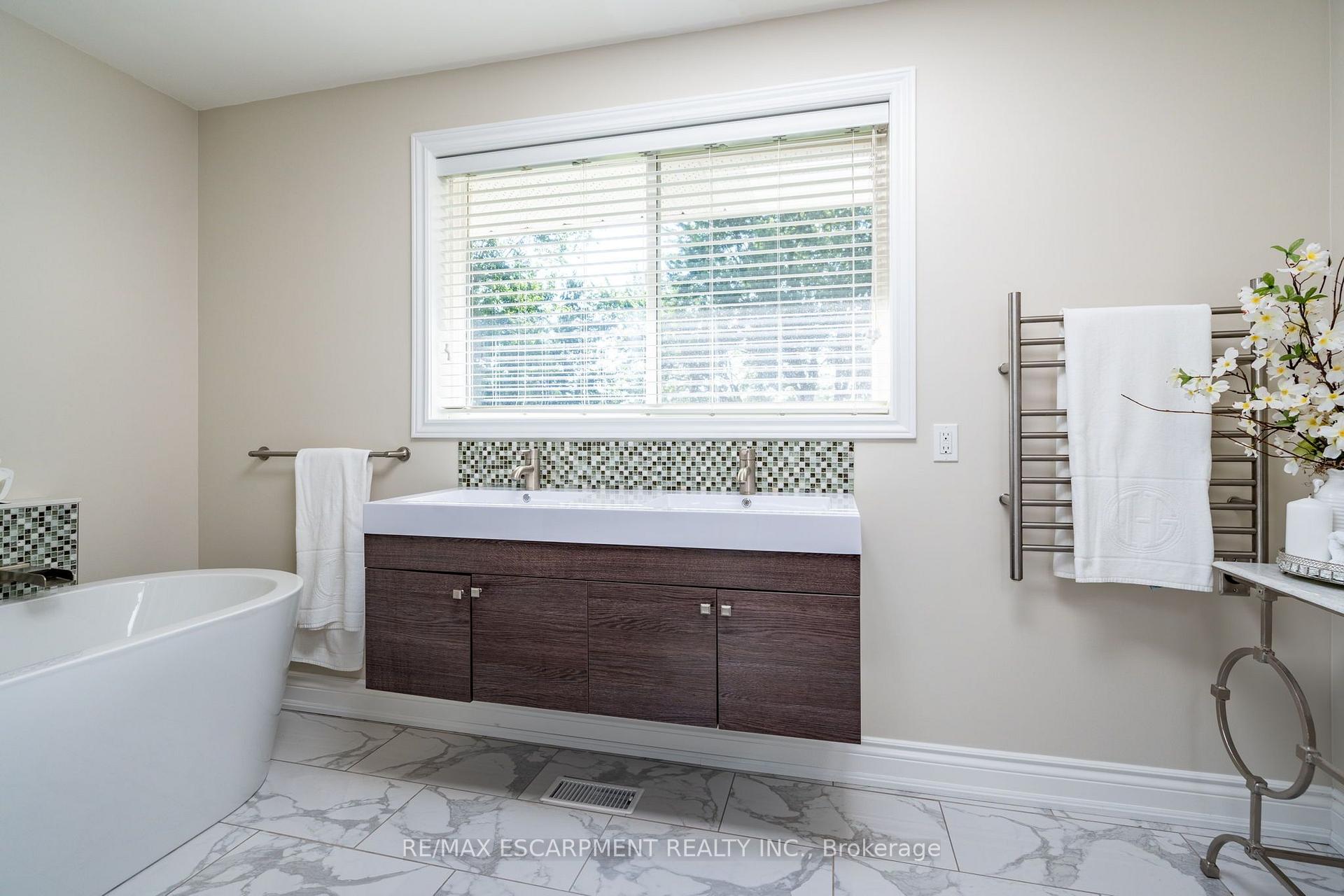 Photo 22 of 2159 Britannia Road, Burlington, Rural Burlington — HOMEH
