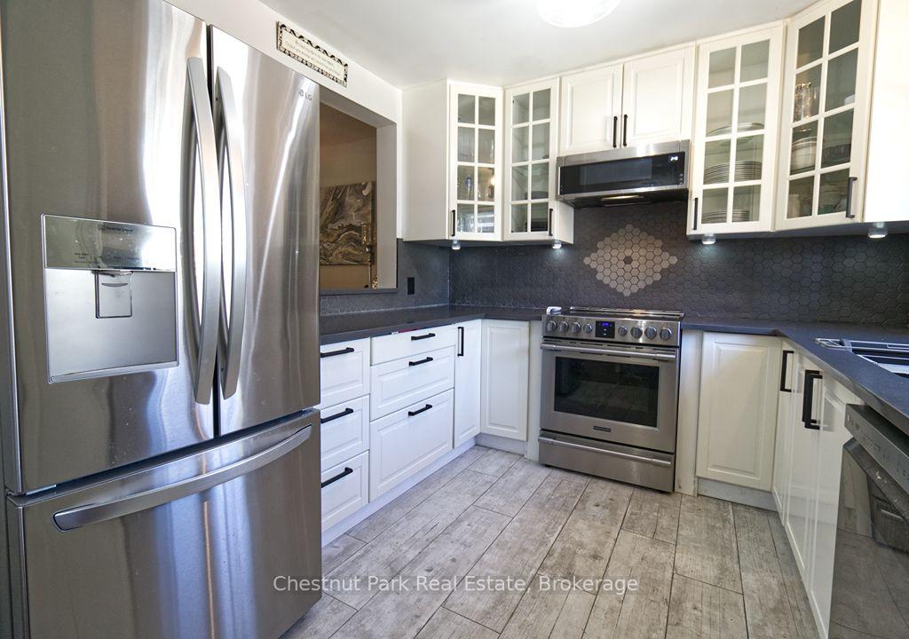 Photo 19 of 24 Starboard Road, Collingwood — HOMEH