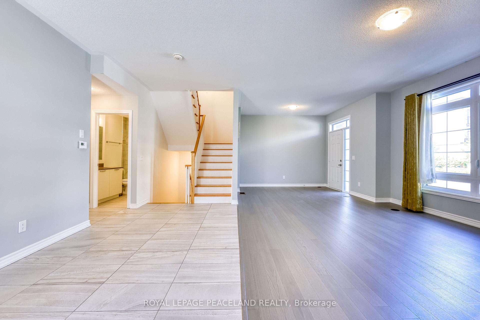 Photo 10 of 264 Buchanan Drive, Markham, Unionville — HOMEH