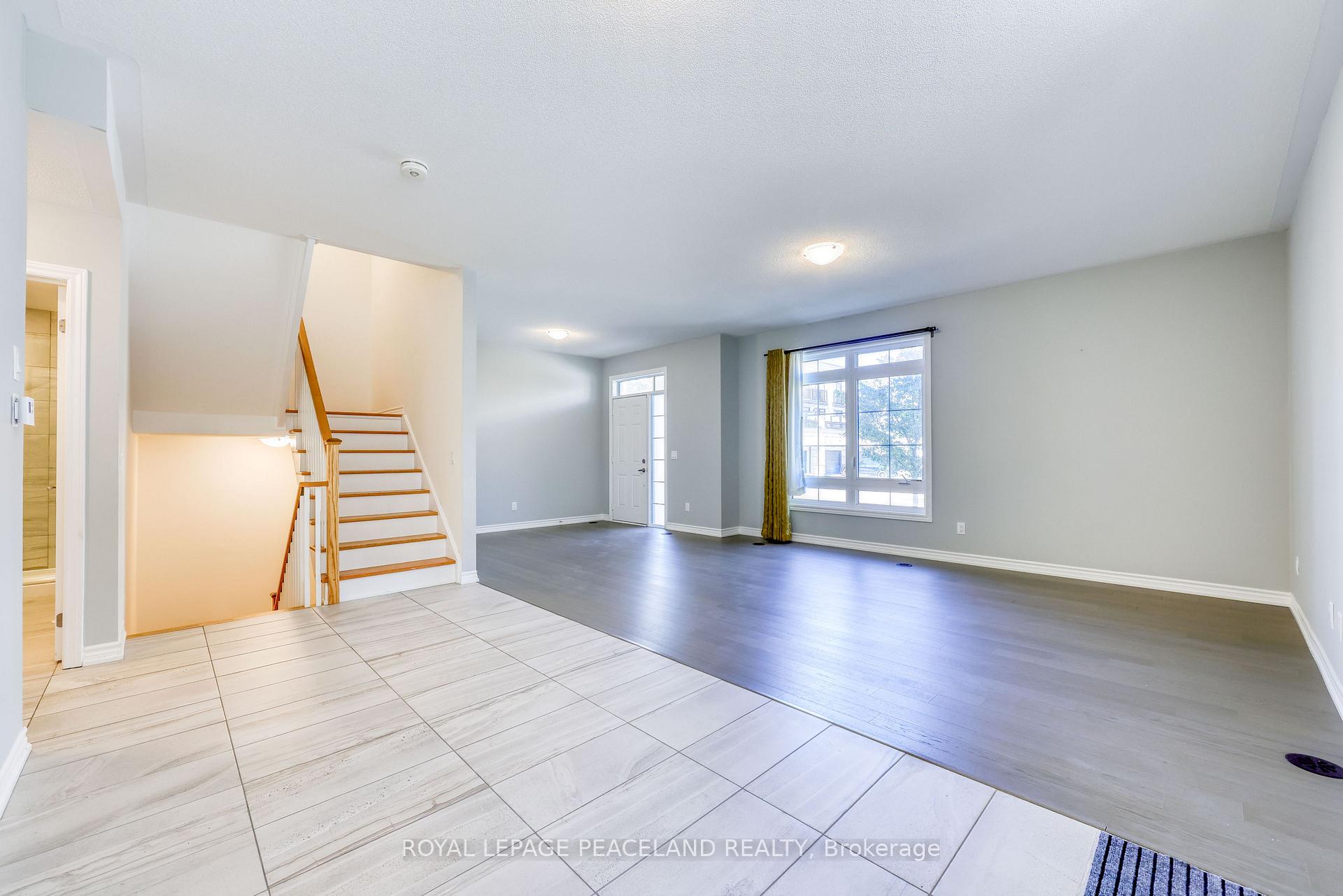 Photo 11 of 264 Buchanan Drive, Markham, Unionville — HOMEH
