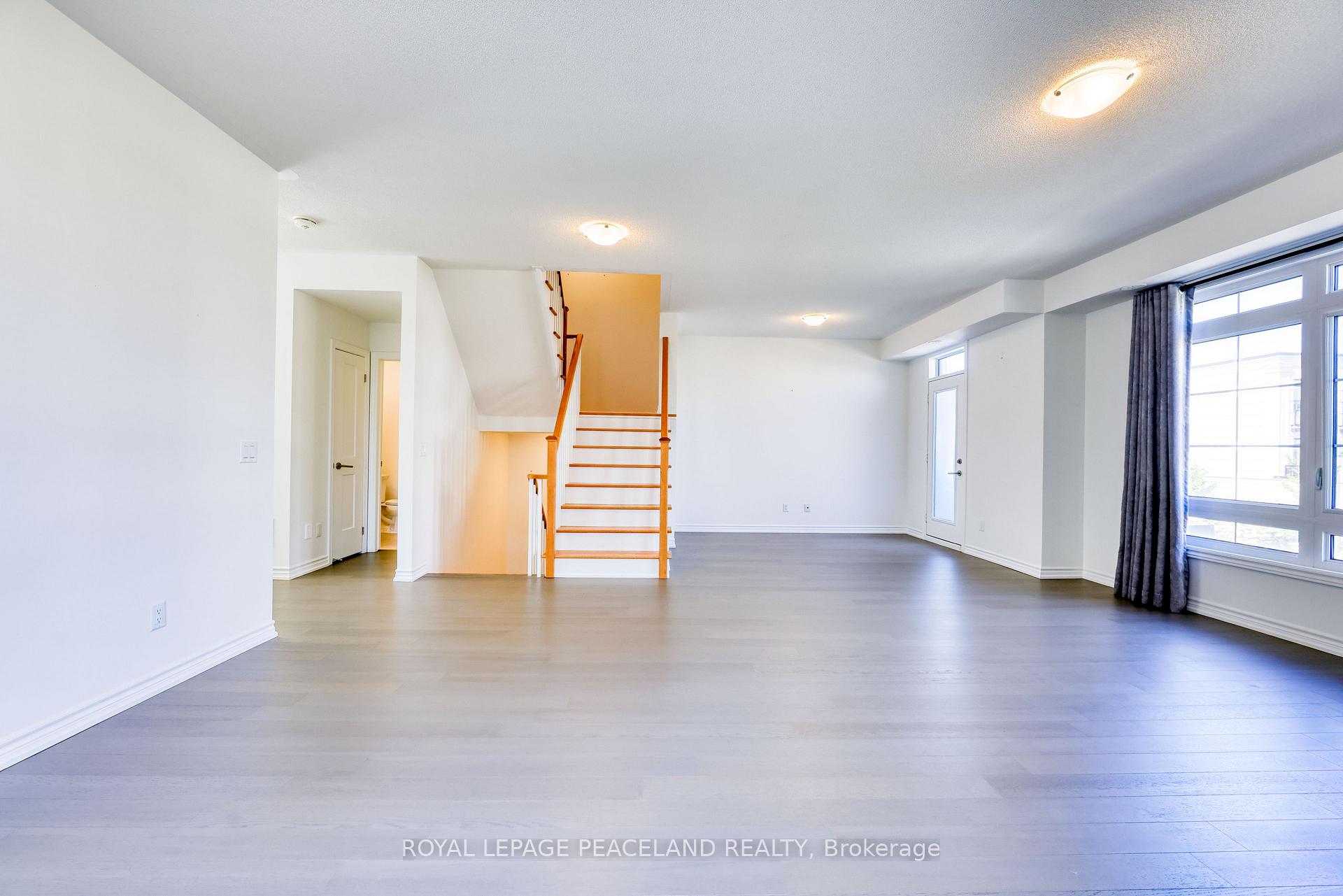 Photo 13 of 264 Buchanan Drive, Markham, Unionville — HOMEH