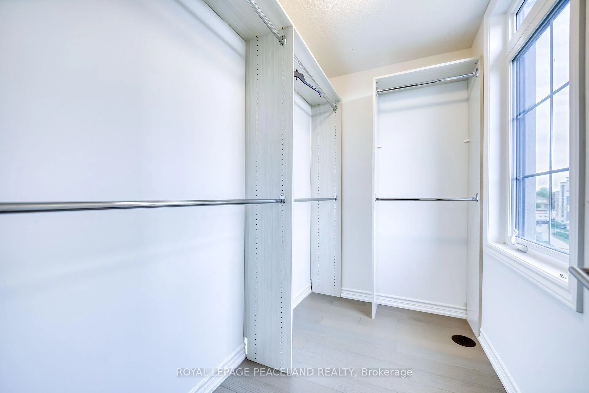 Photo 24 of 264 Buchanan Drive, Markham, Unionville — HOMEH