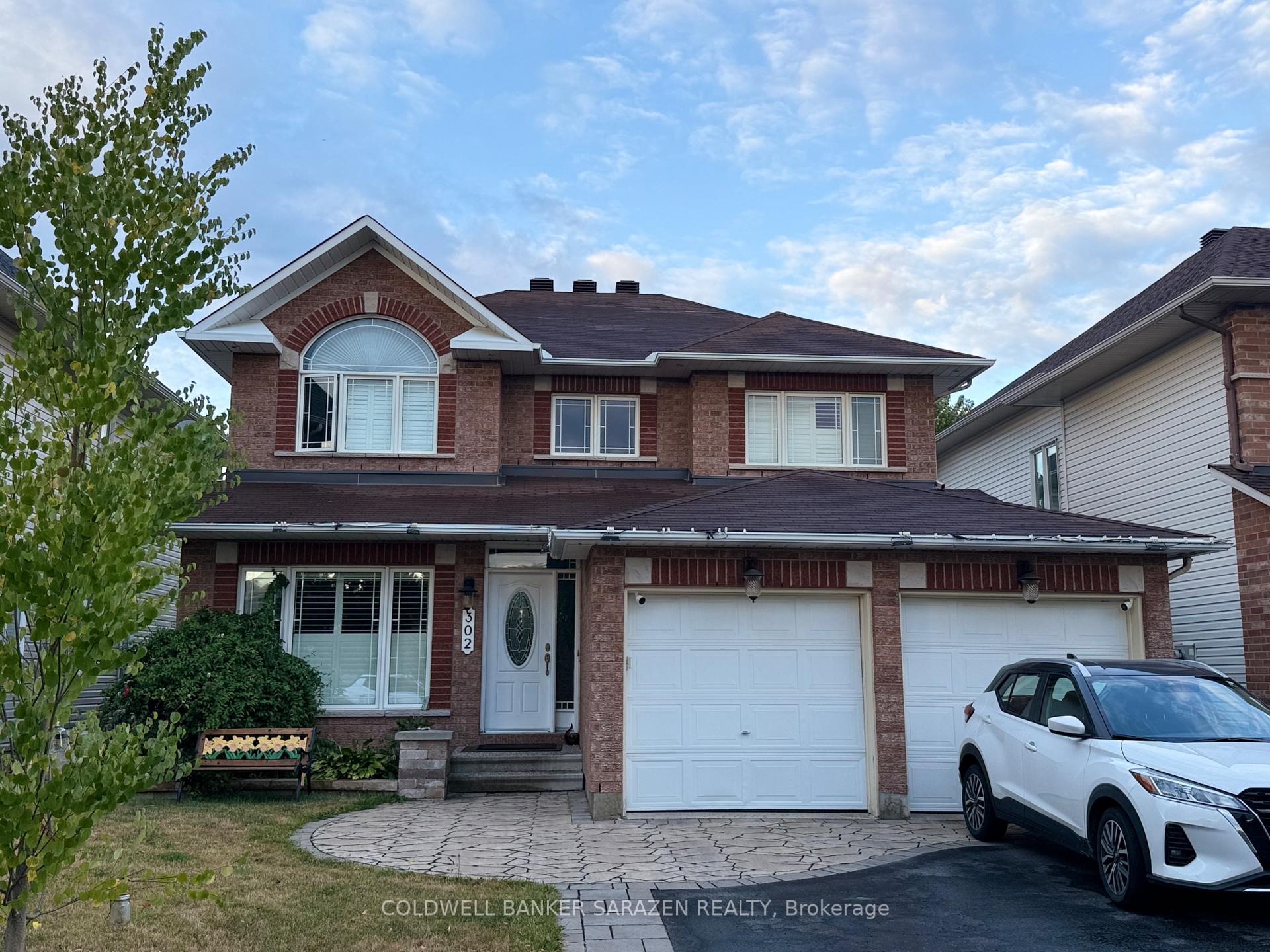 Photo 1 of 302 Edgemoore Crescent E, Ottawa, Kanata - Morgan's Grant/South March — HOMEH