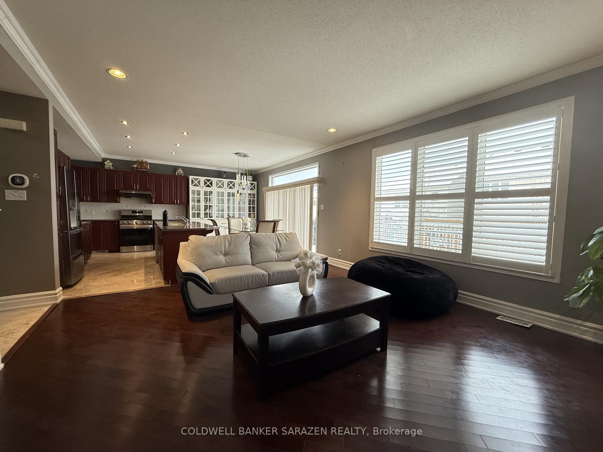 Photo 8 of 302 Edgemoore Crescent E, Ottawa, Kanata - Morgan's Grant/South March — HOMEH