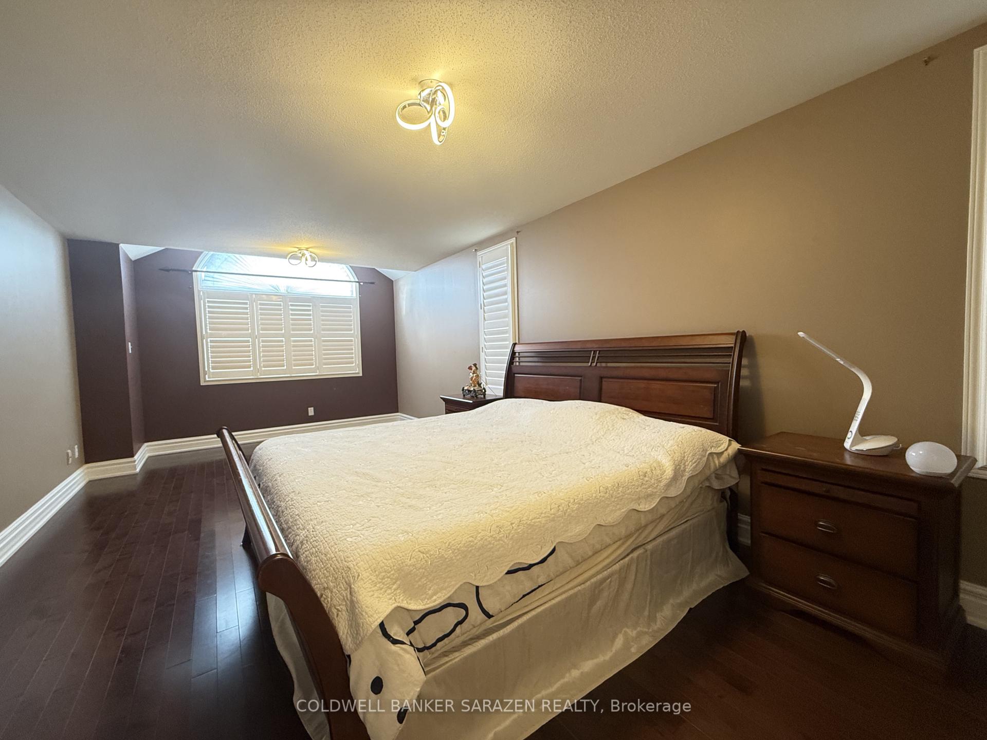 Photo 9 of 302 Edgemoore Crescent E, Ottawa, Kanata - Morgan's Grant/South March — HOMEH