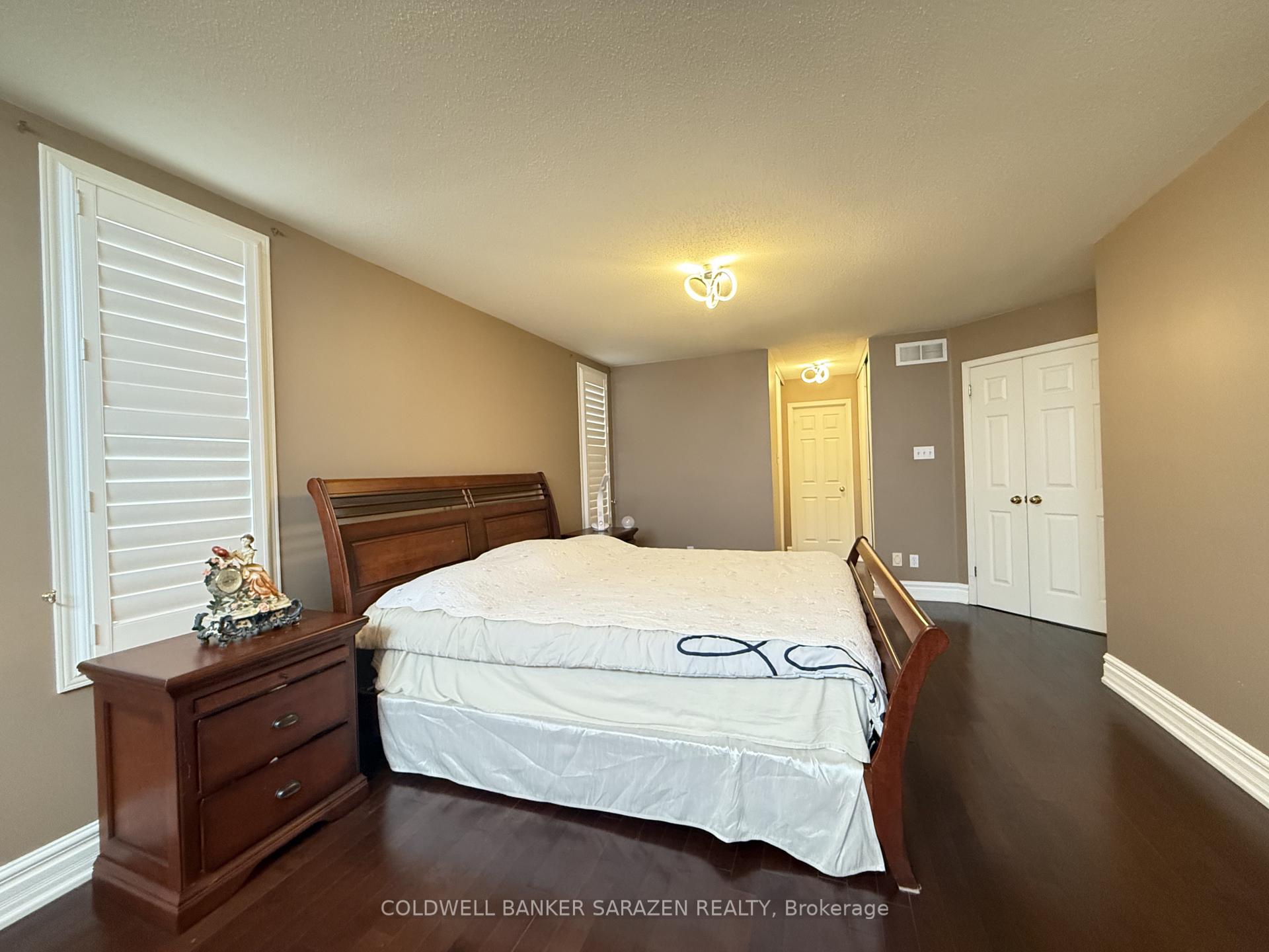 Photo 10 of 302 Edgemoore Crescent E, Ottawa, Kanata - Morgan's Grant/South March — HOMEH