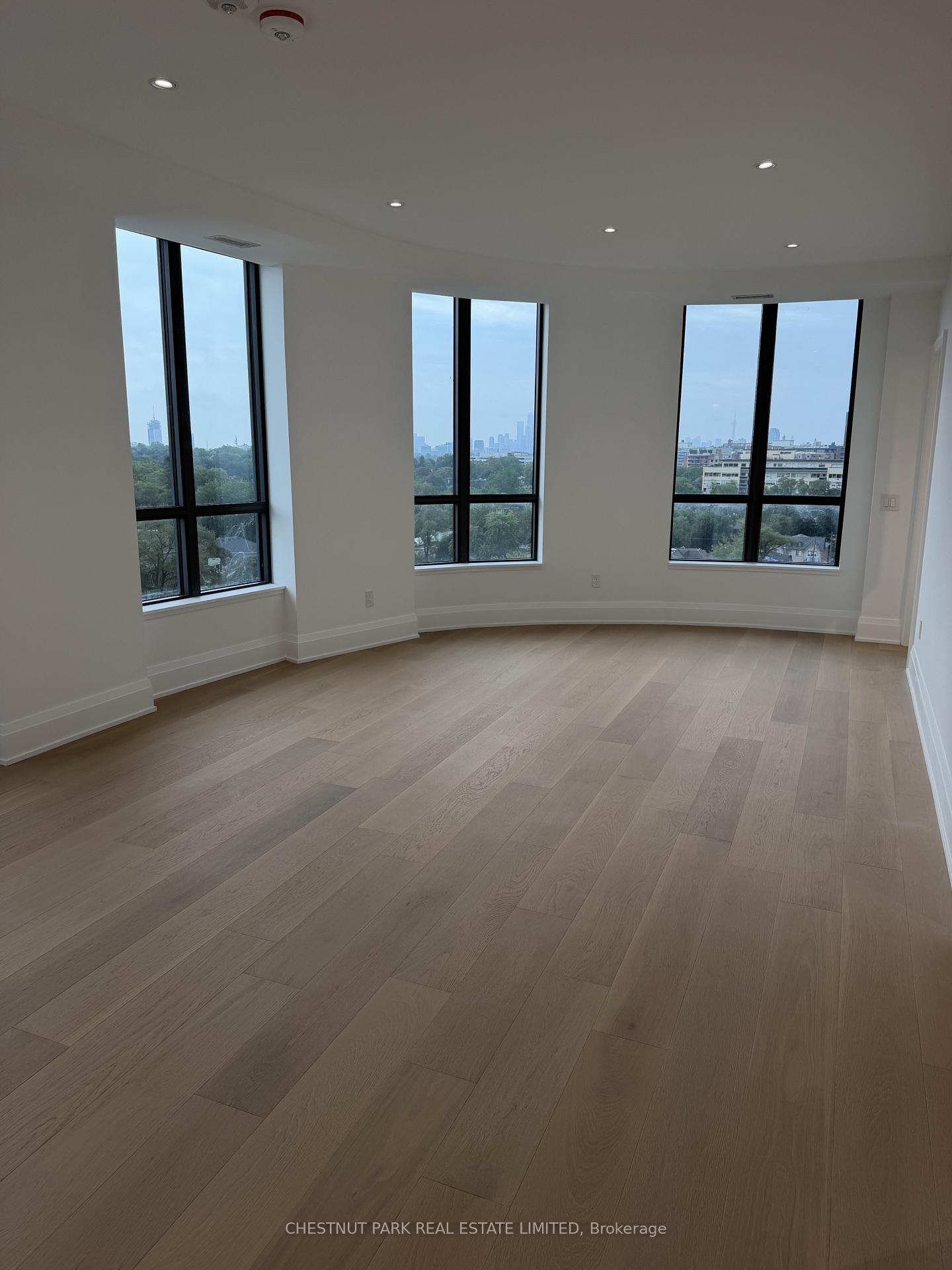 Photo 3 of Unit 708, 505 Glencairn Avenue, Toronto, Englemount-Lawrence — HOMEH