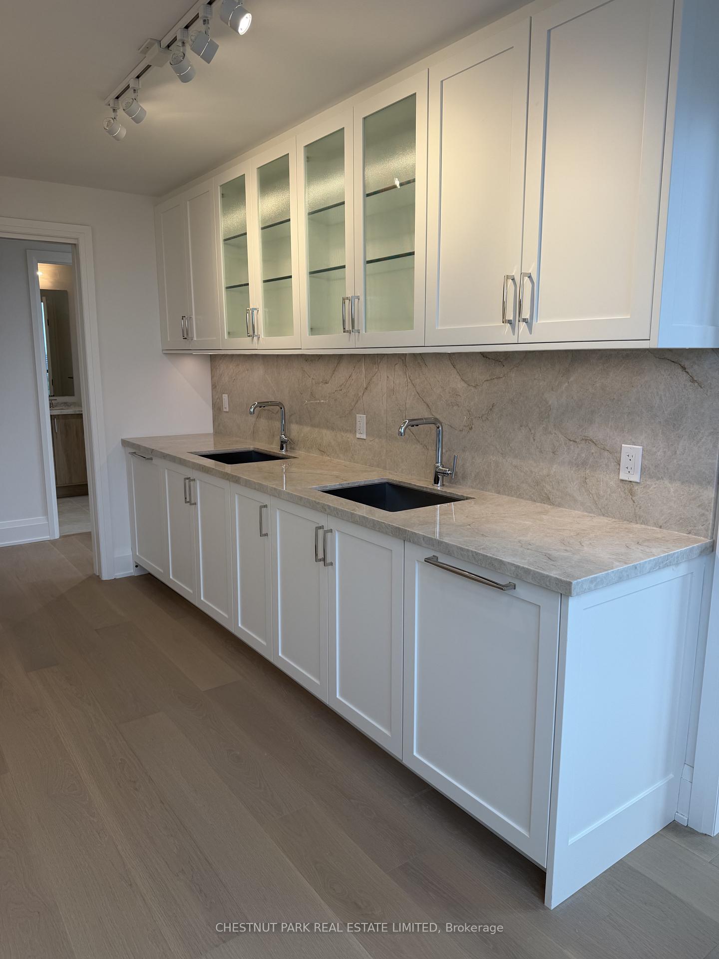 Photo 12 of Unit 708, 505 Glencairn Avenue, Toronto, Englemount-Lawrence — HOMEH