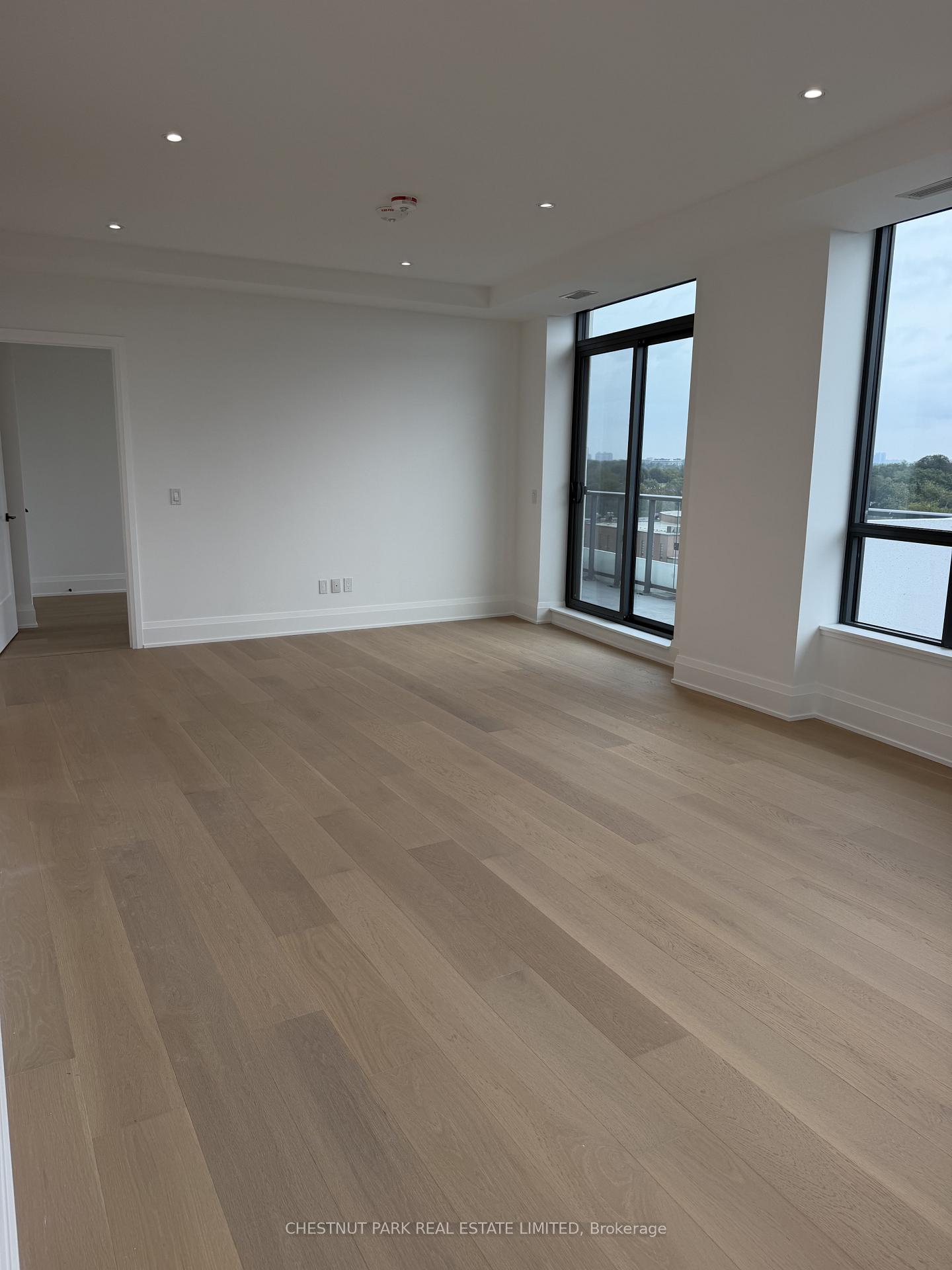 Photo 14 of Unit 708, 505 Glencairn Avenue, Toronto, Englemount-Lawrence — HOMEH