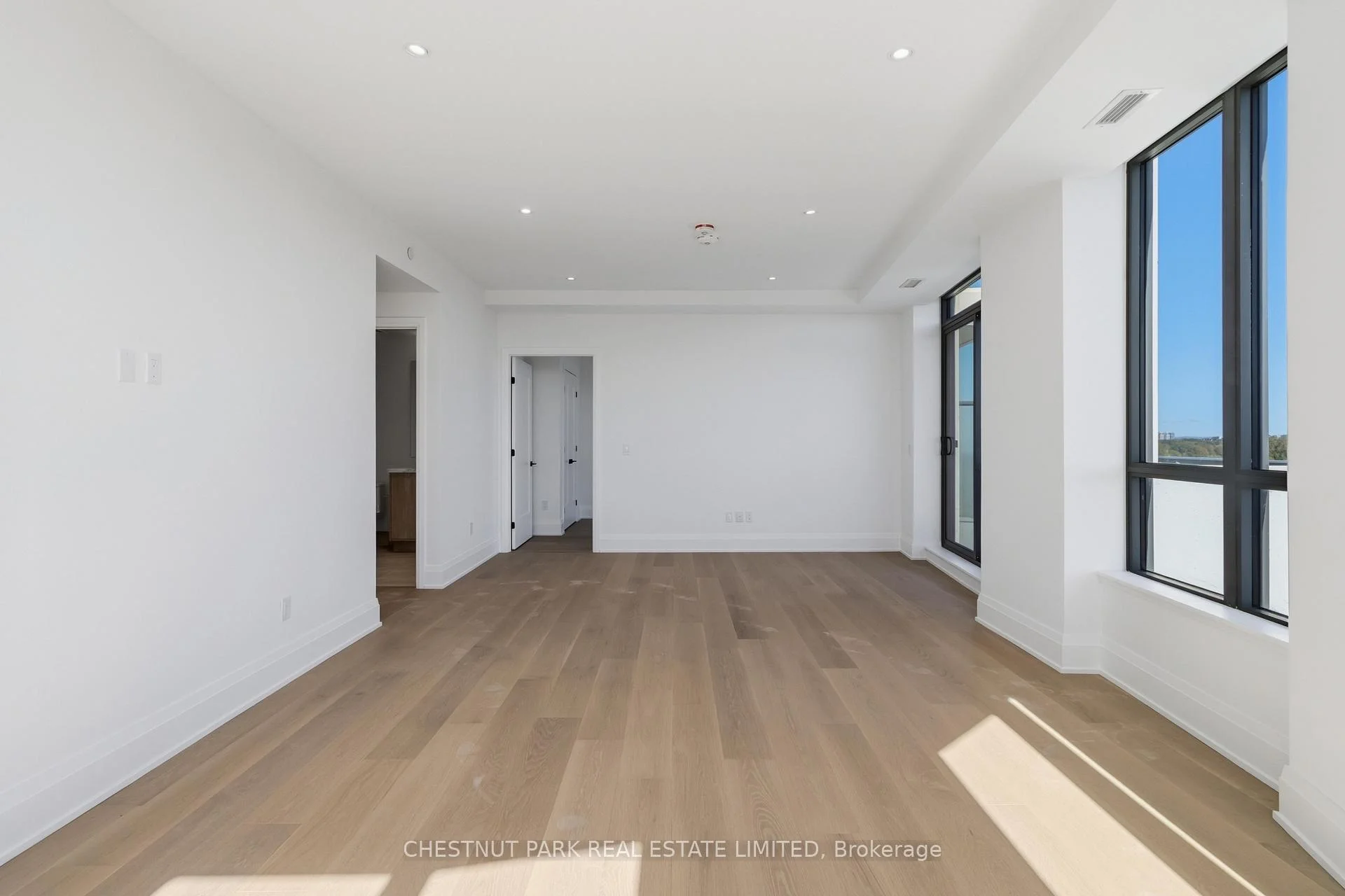 Photo 15 of Unit 708, 505 Glencairn Avenue, Toronto, Englemount-Lawrence — HOMEH