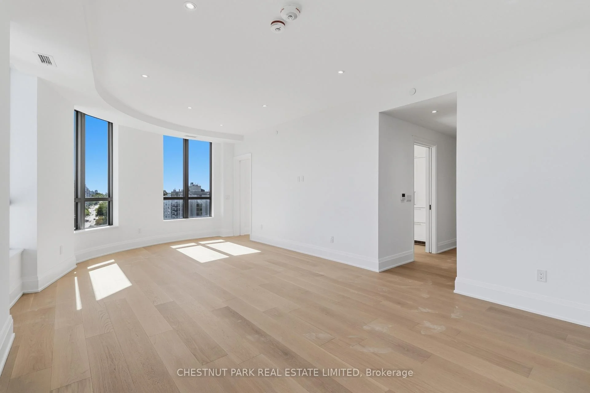 Photo 17 of Unit 708, 505 Glencairn Avenue, Toronto, Englemount-Lawrence — HOMEH