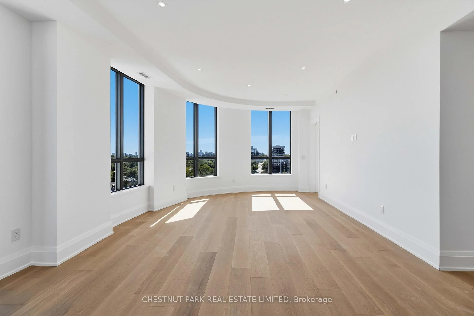 Photo 19 of Unit 708, 505 Glencairn Avenue, Toronto, Englemount-Lawrence — HOMEH