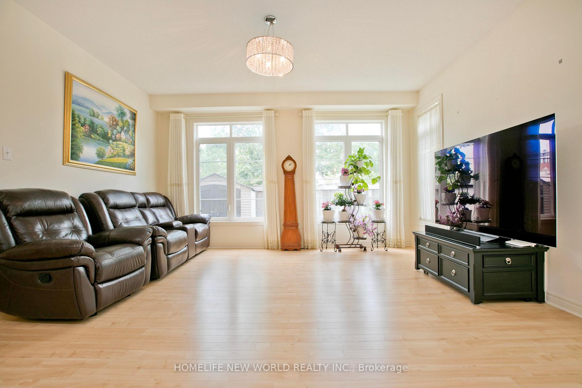 Photo 6 of 153 Alexander Lawrie Avenue, Markham, Wismer — HOMEH