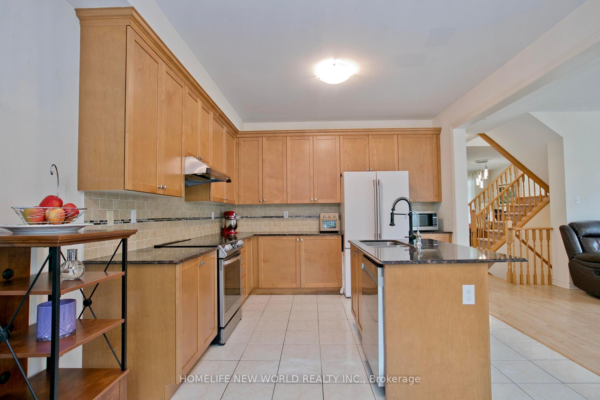 Photo 12 of 153 Alexander Lawrie Avenue, Markham, Wismer — HOMEH
