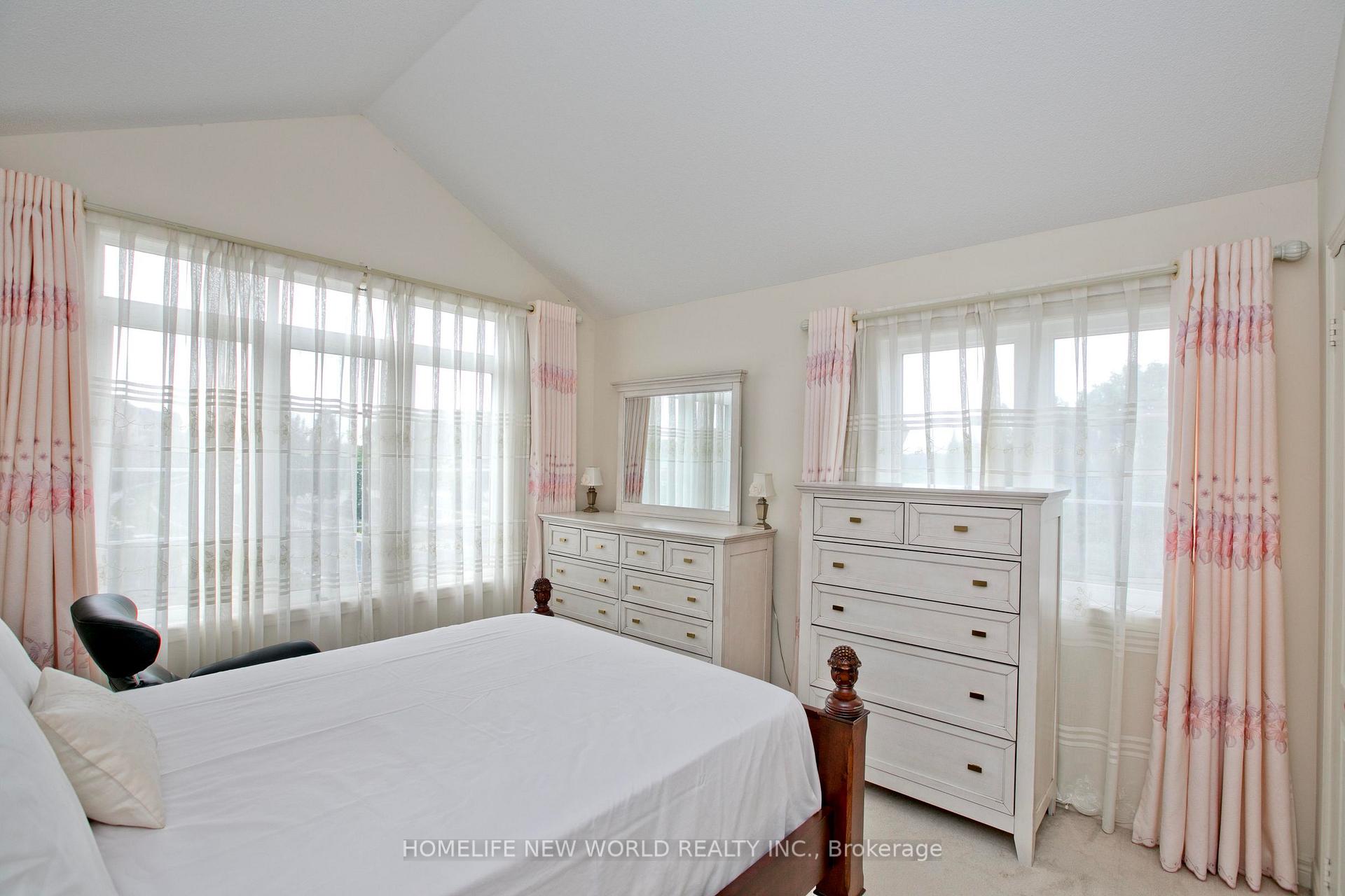 Photo 14 of 153 Alexander Lawrie Avenue, Markham, Wismer — HOMEH