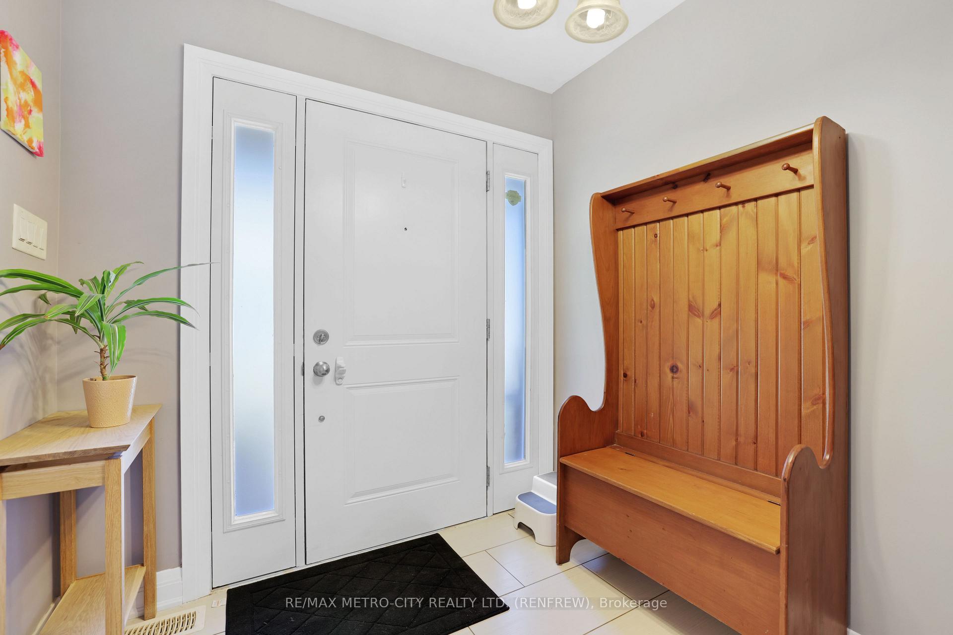 Photo 6 of 2457 Burnstown Road, McNab/Braeside, Mcnab/Braeside Twps — HOMEH