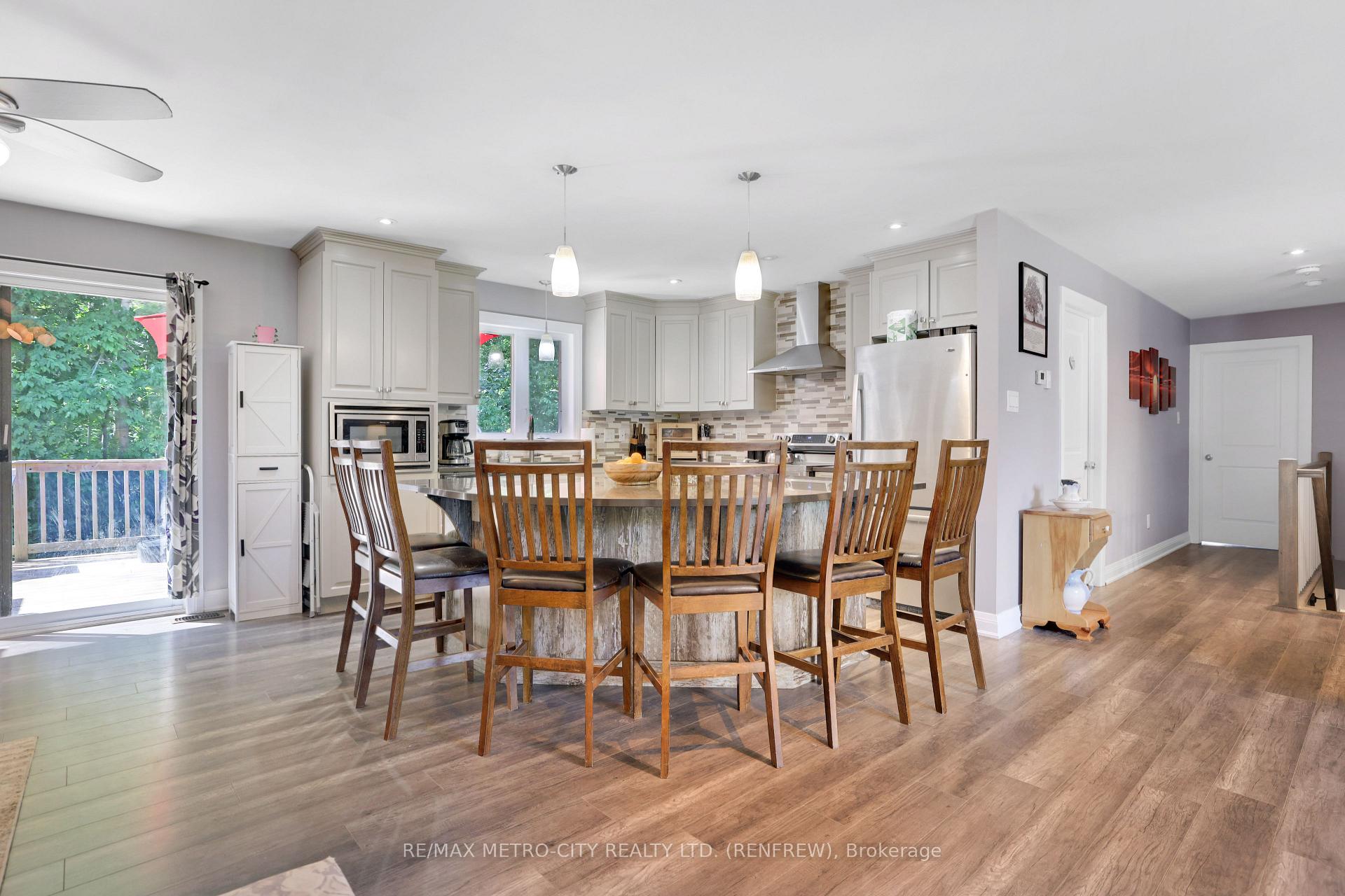 Photo 13 of 2457 Burnstown Road, McNab/Braeside, Mcnab/Braeside Twps — HOMEH