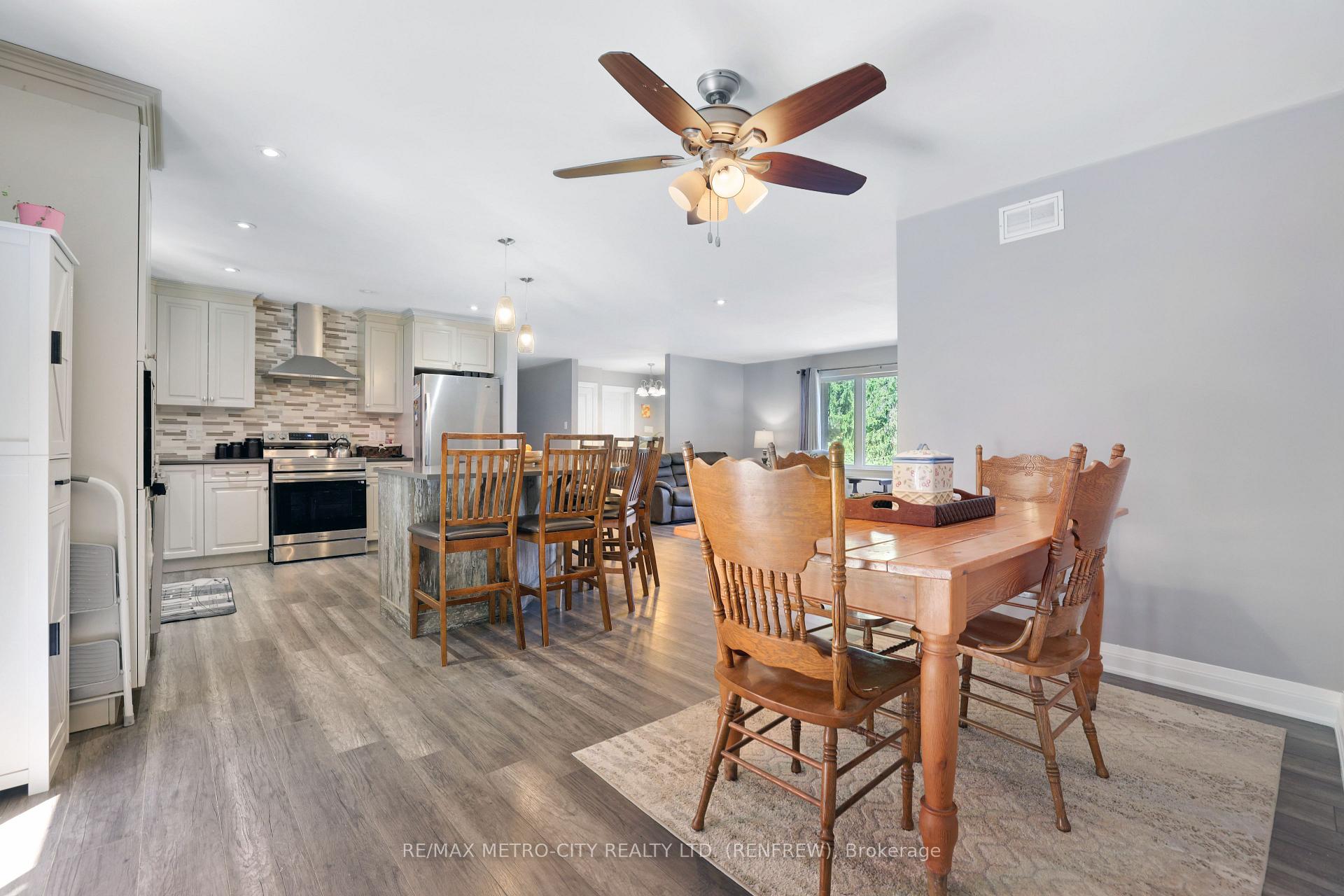 Photo 19 of 2457 Burnstown Road, McNab/Braeside, Mcnab/Braeside Twps — HOMEH