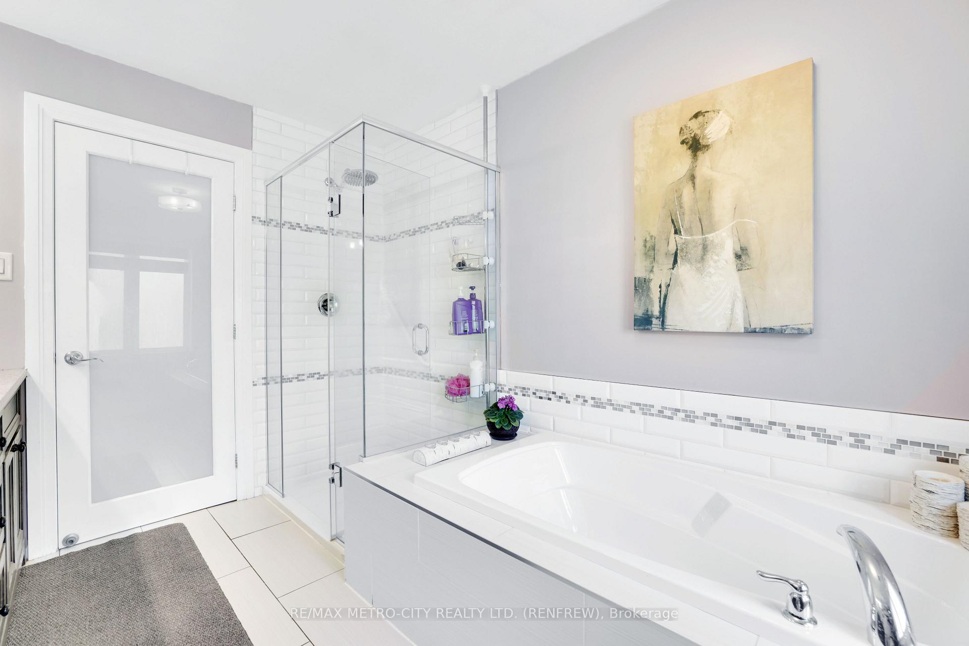 Photo 25 of 2457 Burnstown Road, McNab/Braeside, Mcnab/Braeside Twps — HOMEH