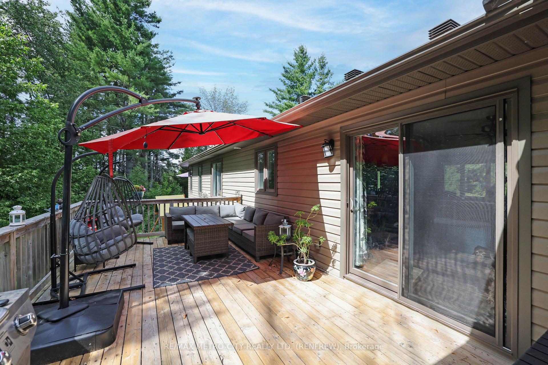 Photo 37 of 2457 Burnstown Road, McNab/Braeside, Mcnab/Braeside Twps — HOMEH