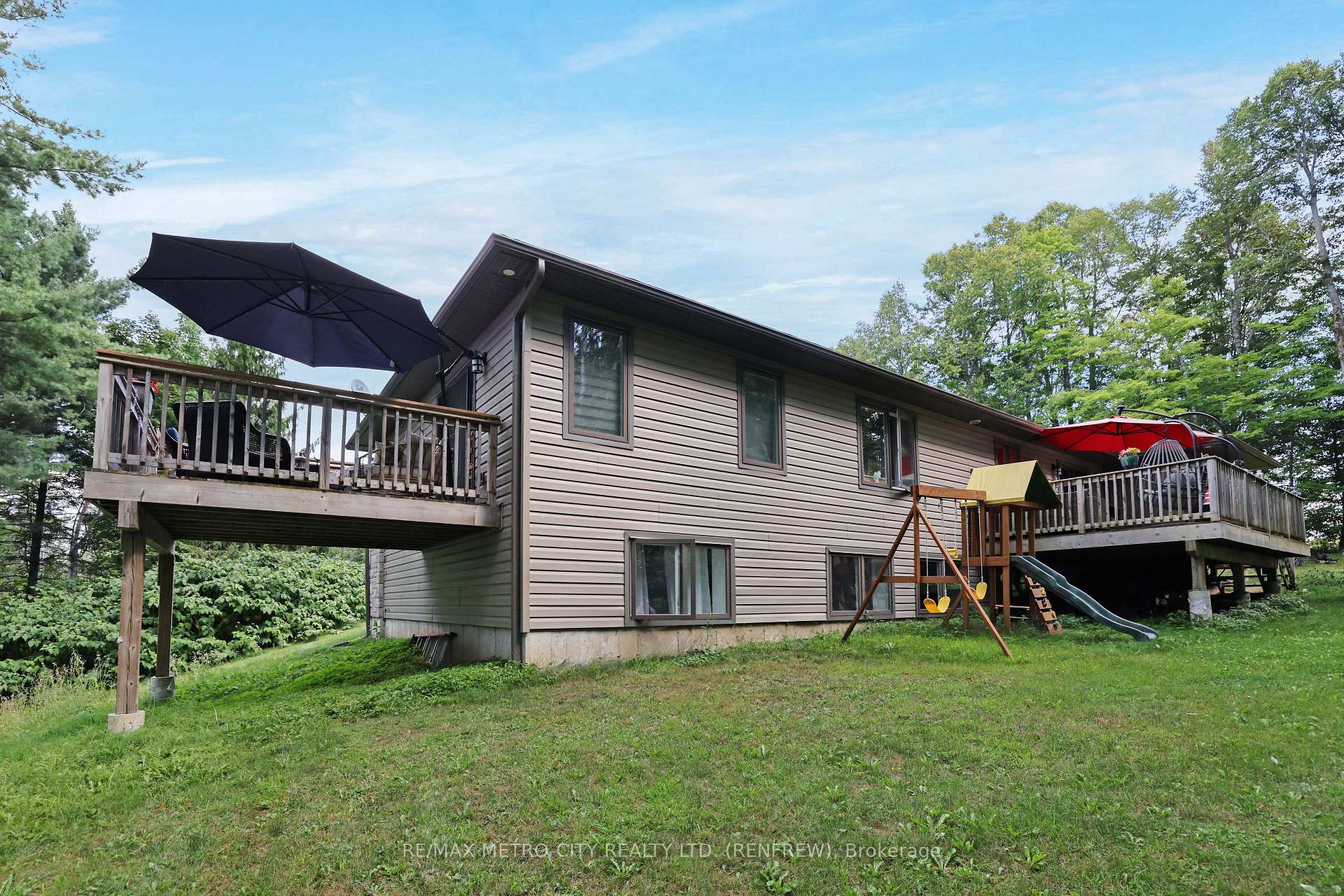 Photo 40 of 2457 Burnstown Road, McNab/Braeside, Mcnab/Braeside Twps — HOMEH