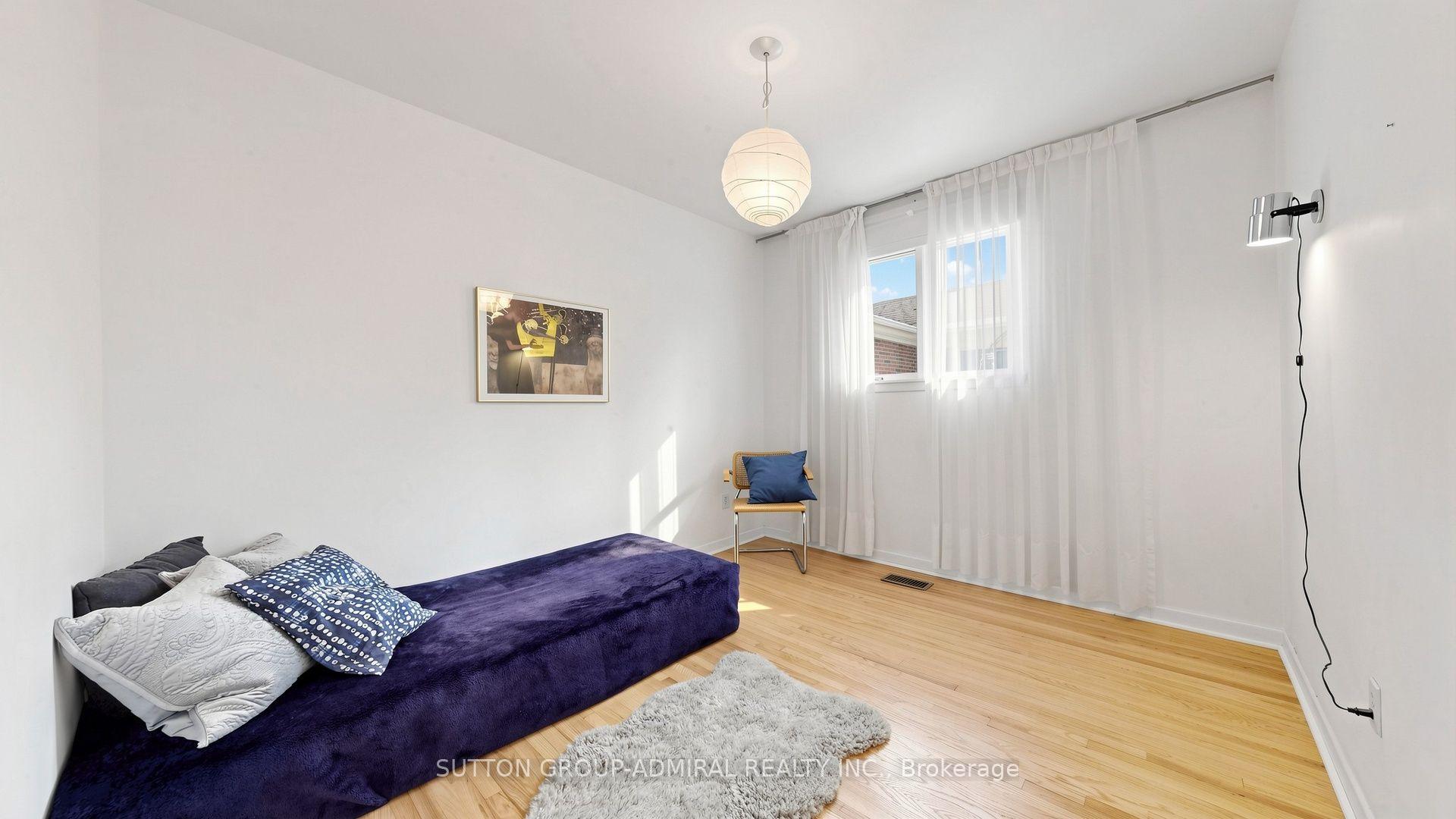 Photo 29 of 27 Warlingham Court, Etobicoke, Eringate-Centennial-West Deane — HOMEH
