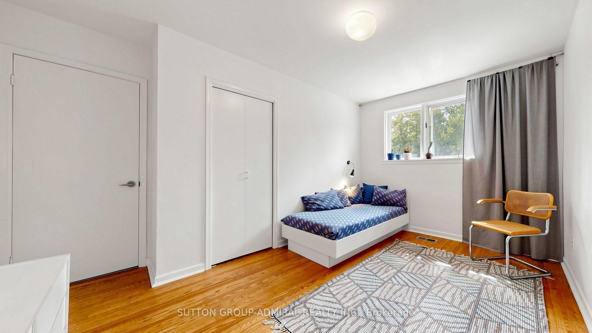 Photo 37 of 27 Warlingham Court, Etobicoke, Eringate-Centennial-West Deane — HOMEH