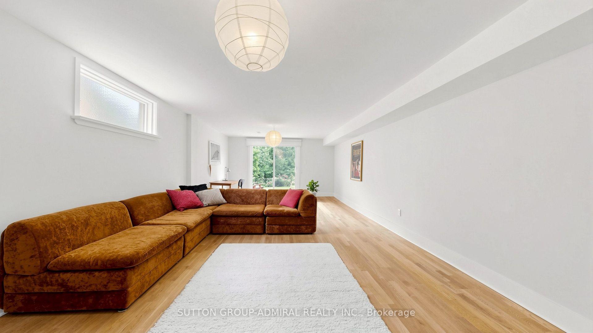 Photo 45 of 27 Warlingham Court, Etobicoke, Eringate-Centennial-West Deane — HOMEH