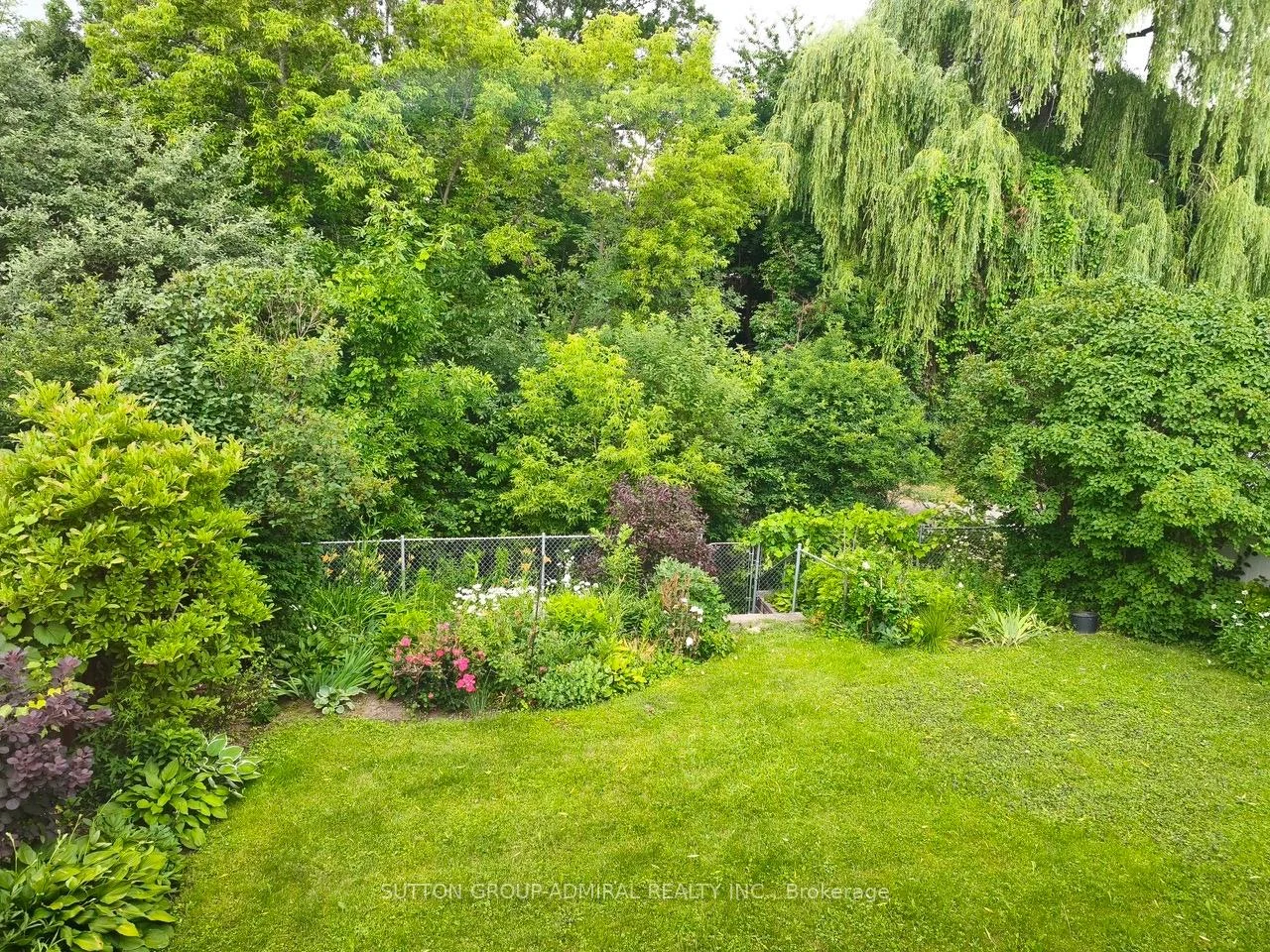 Photo 64 of 27 Warlingham Court, Etobicoke, Eringate-Centennial-West Deane — HOMEH