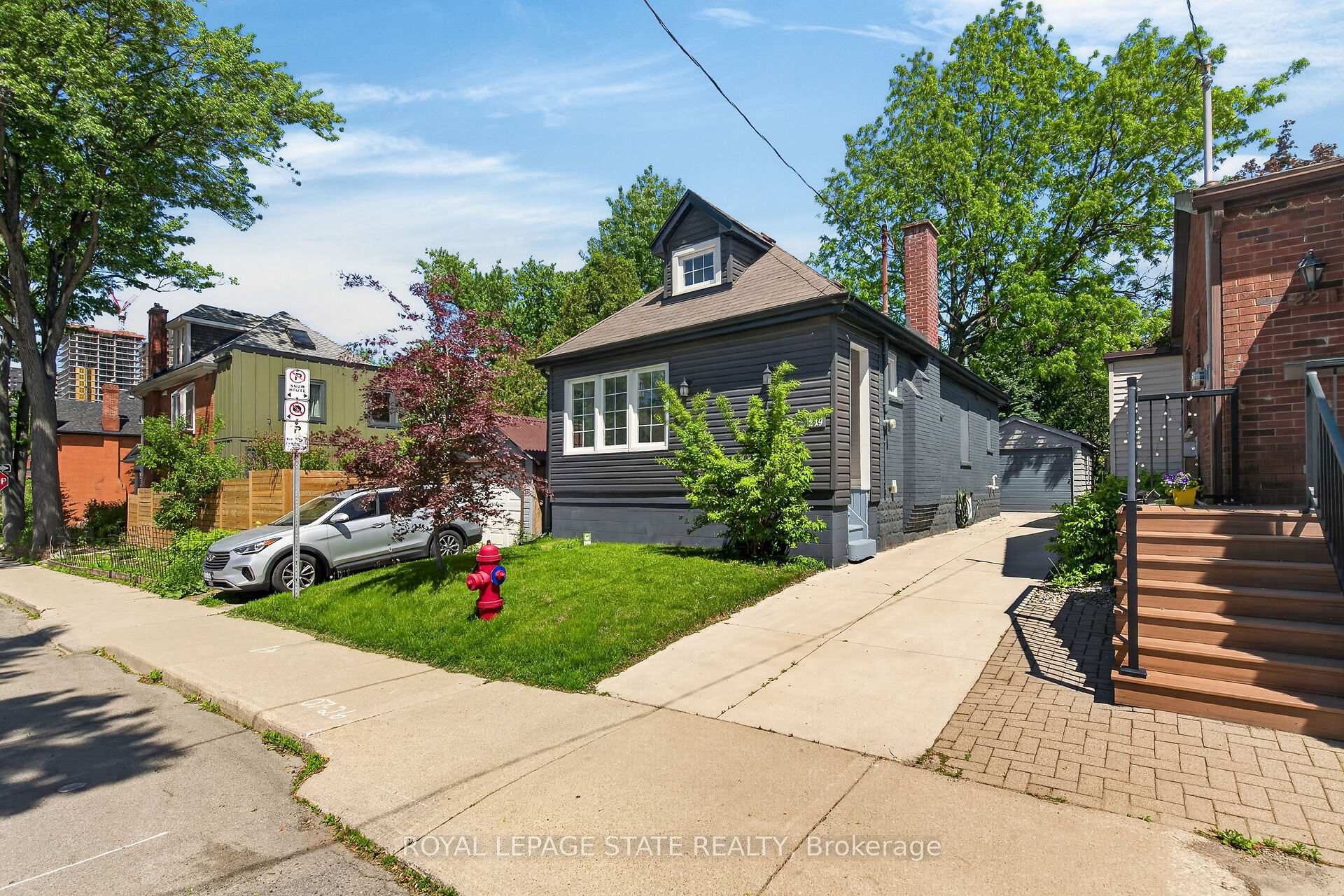 Photo 2 of 219 Hess Street S, Hamilton, Durand — HOMEH