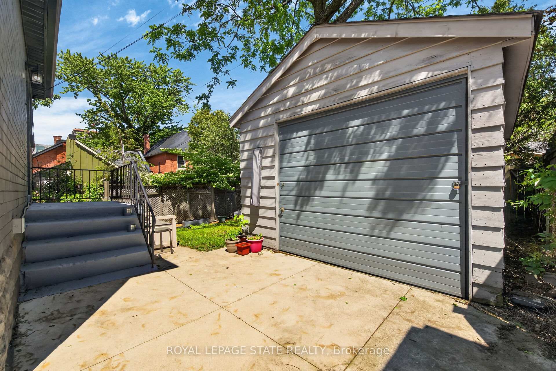 Photo 5 of 219 Hess Street S, Hamilton, Durand — HOMEH