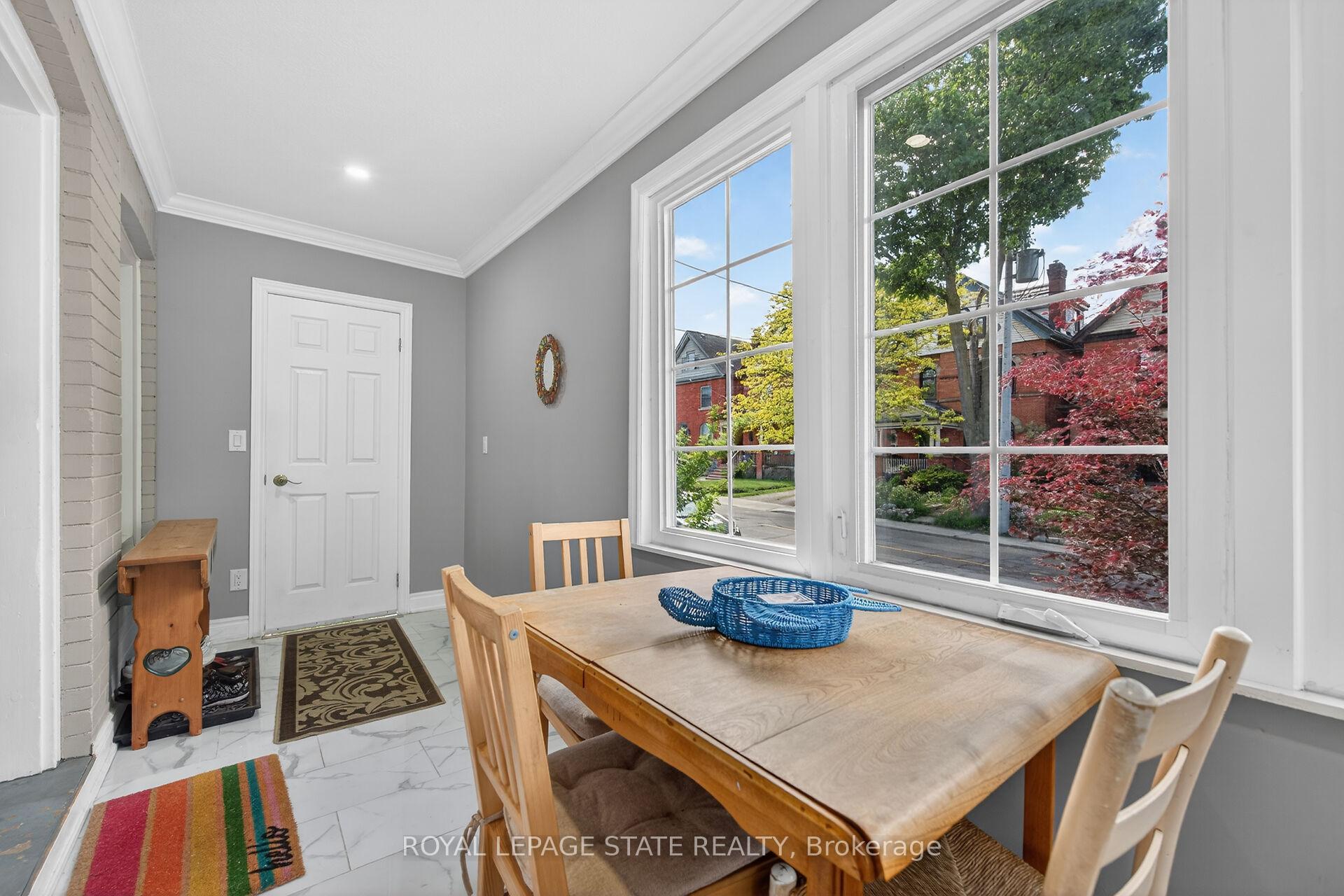 Photo 7 of 219 Hess Street S, Hamilton, Durand — HOMEH