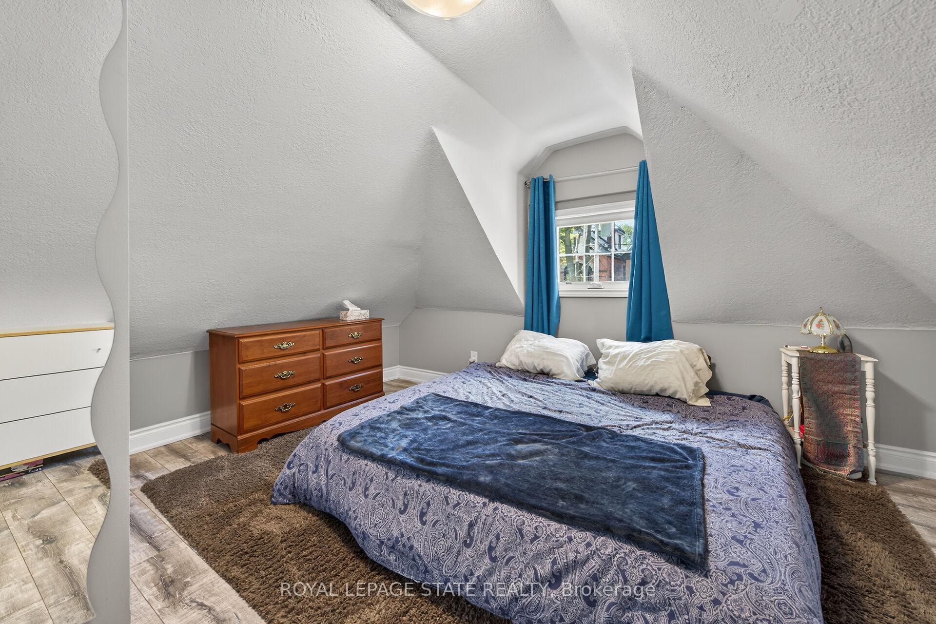 Photo 27 of 219 Hess Street S, Hamilton, Durand — HOMEH