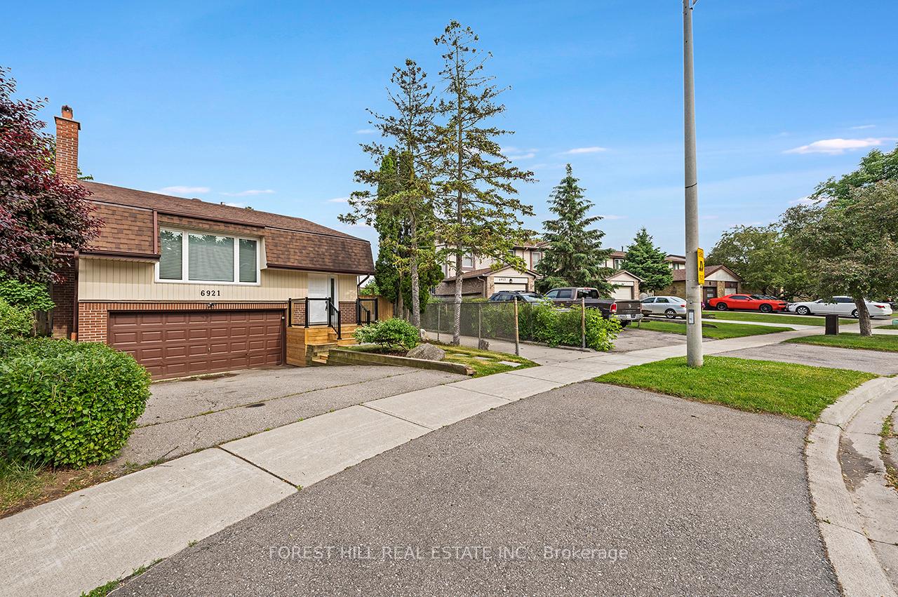 Photo 2 of 6921 Avila Road, Mississauga, Meadowvale — HOMEH