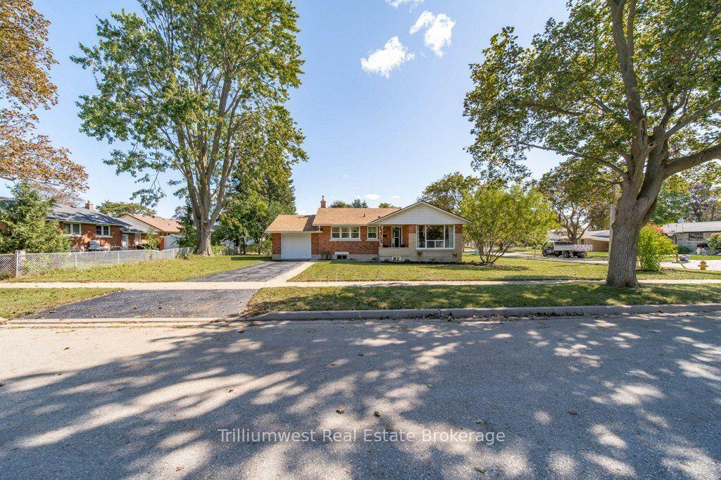 Photo 1 of 18 Maywood Road, Kitchener, Vanier - Kitchener — HOMEH