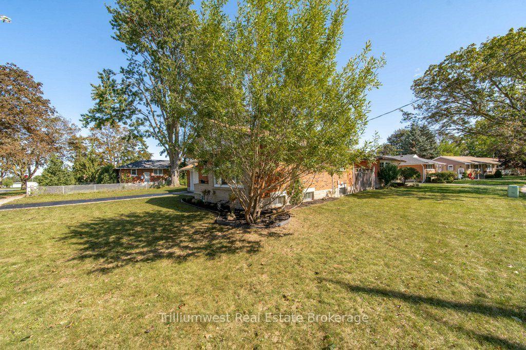 Photo 41 of 18 Maywood Road, Kitchener, Vanier - Kitchener — HOMEH