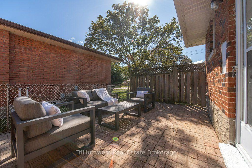 Photo 45 of 18 Maywood Road, Kitchener, Vanier - Kitchener — HOMEH