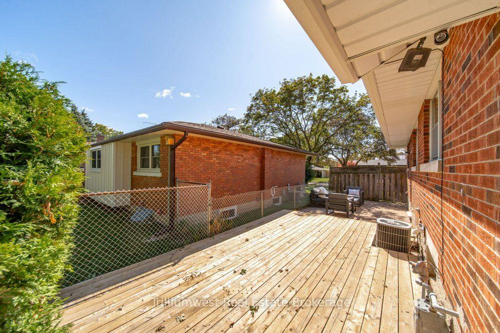 Photo 49 of 18 Maywood Road, Kitchener, Vanier - Kitchener — HOMEH