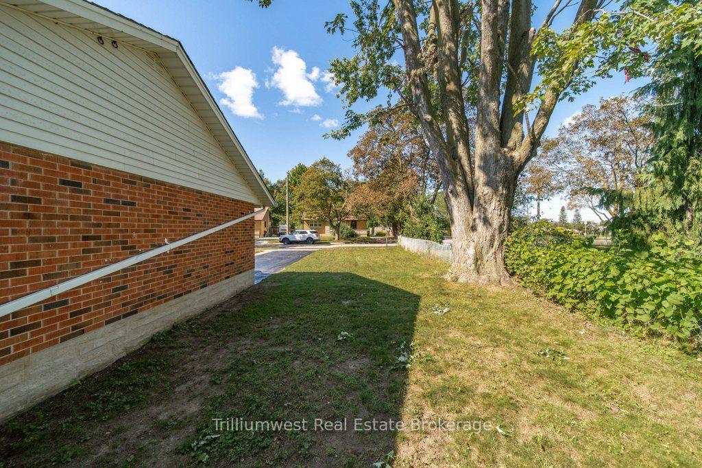 Photo 50 of 18 Maywood Road, Kitchener, Vanier - Kitchener — HOMEH