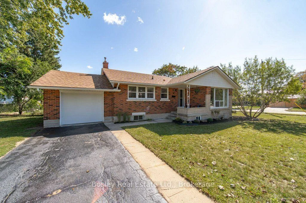 Photo 5 of 18 Maywood Road, Kitchener, Vanier - Kitchener — HOMEH