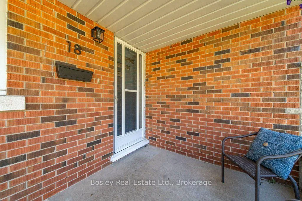 Photo 11 of 18 Maywood Road, Kitchener, Vanier - Kitchener — HOMEH