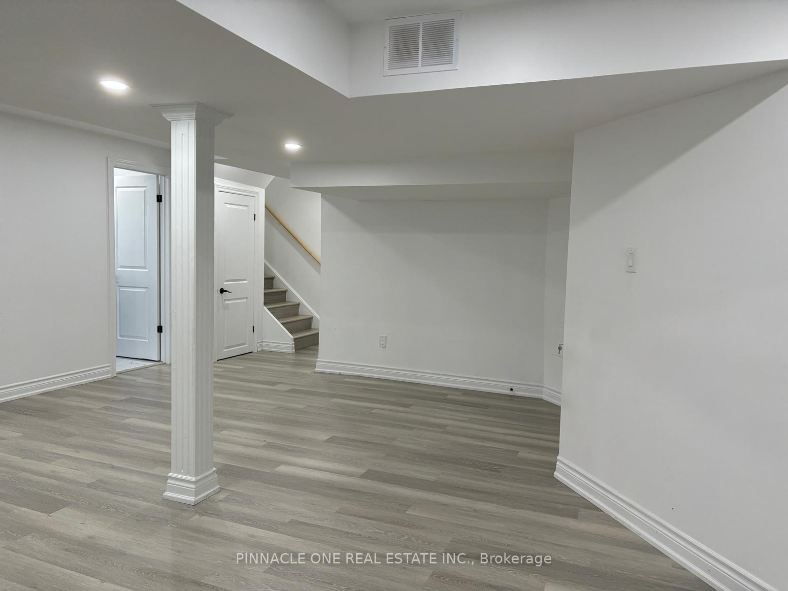 Photo 10 of 49 Lyle Drive, Clarington, Bowmanville — HOMEH